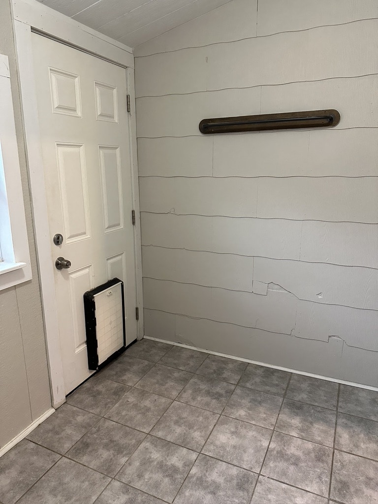 Mudroom/laundry room